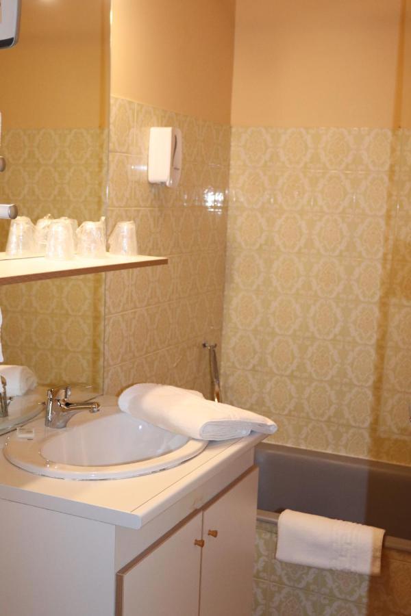 Hotel Saint Jean Montclar  Eksteriør billede