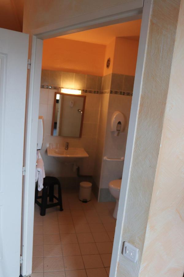 Hotel Saint Jean Montclar  Eksteriør billede